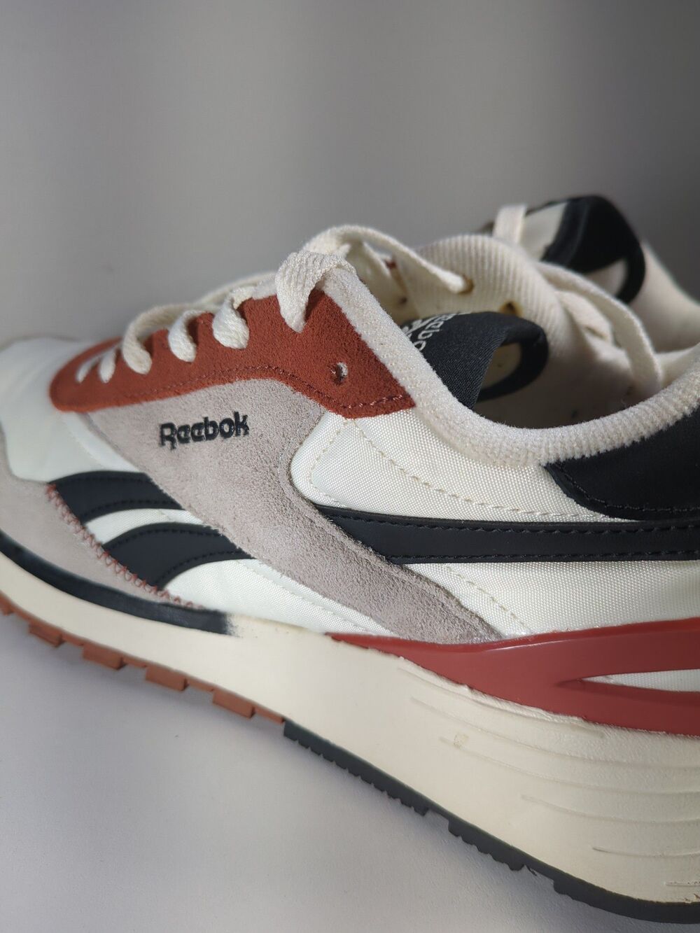 Reebok Men’s US 9.5 Classic Leather Sneakers Cream Rust Black | AR30193M - Picture 8 of 12